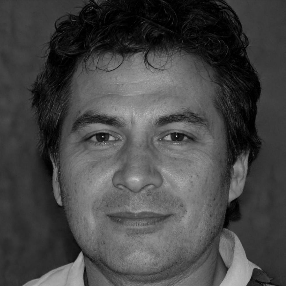 Casper Thornfield, Chief Financial Analyst